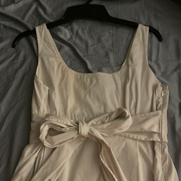 Tailored linen tie blouse - Picture 3 of 4